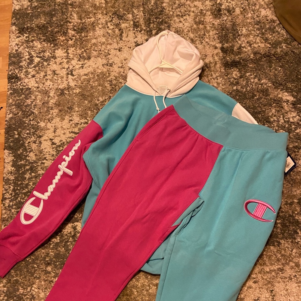 Champion sweatsuit size 2xl Brand new with tags